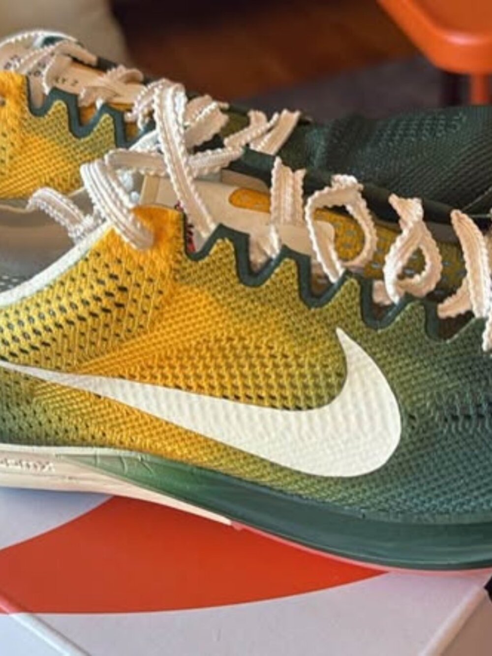 Dragonfly 2 Nike Track and Field spikes - gold and green Men’s 6 and Women’s 7.5